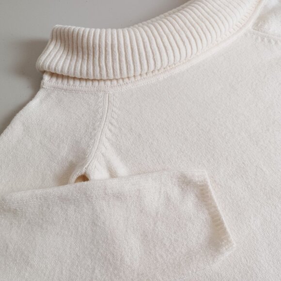 Old Navy Off-shoulder Sweater - Picture 4 of 15